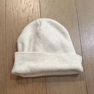 Aritzia Cream Knit Beanie